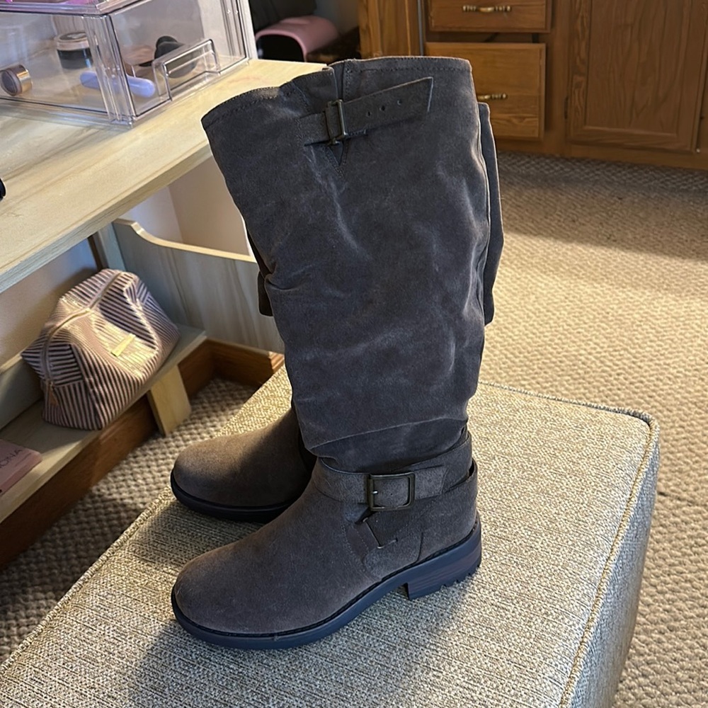 Brand new with tags Women’s Carlos Santana brown boots